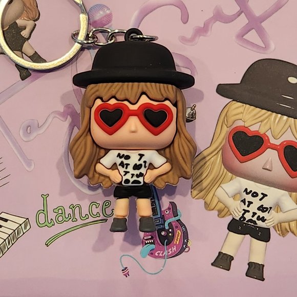 NEW TAYLOR SWIFT Figure TAYLOR SWIFT Minifigure Taylor Swift Keychain Pop Figure - Picture 1 of 4